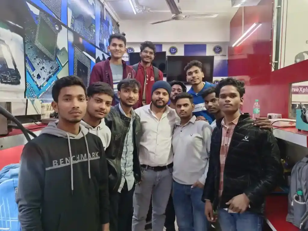 kgn mobile reapiring institute in badarpur delhi