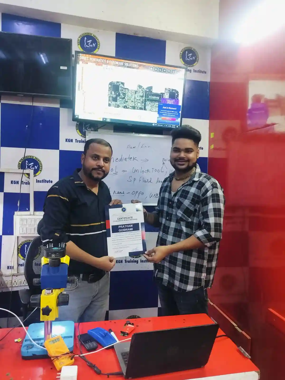 mobile repairing course in badarpur