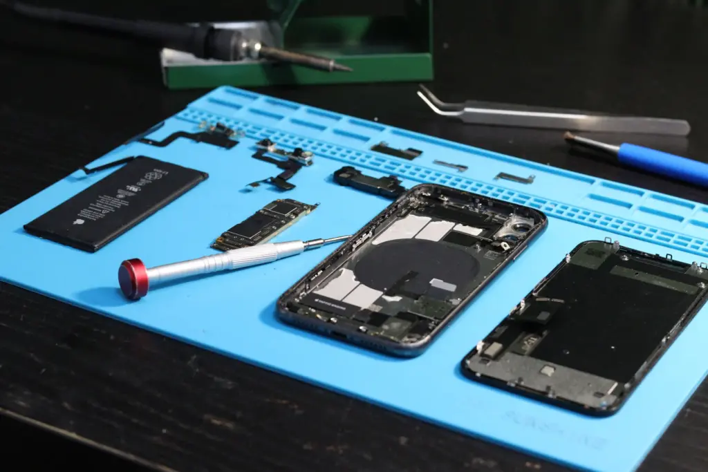 mobile repairing institute in delhi